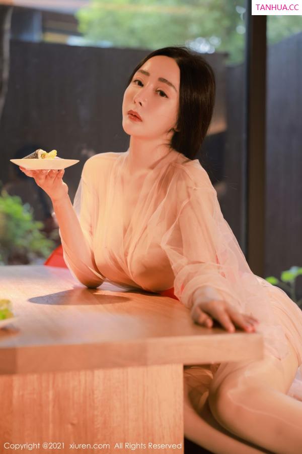 允薾  [XiuRen]高清写真图 2021.09.27 No.4002 允薾第34张图片